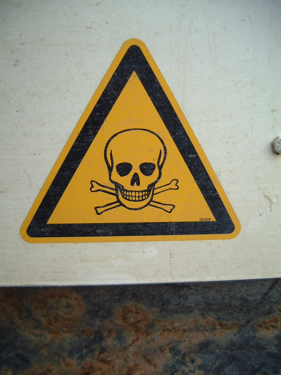 maartent sign warning skull and crossbones yellow triangle danger
