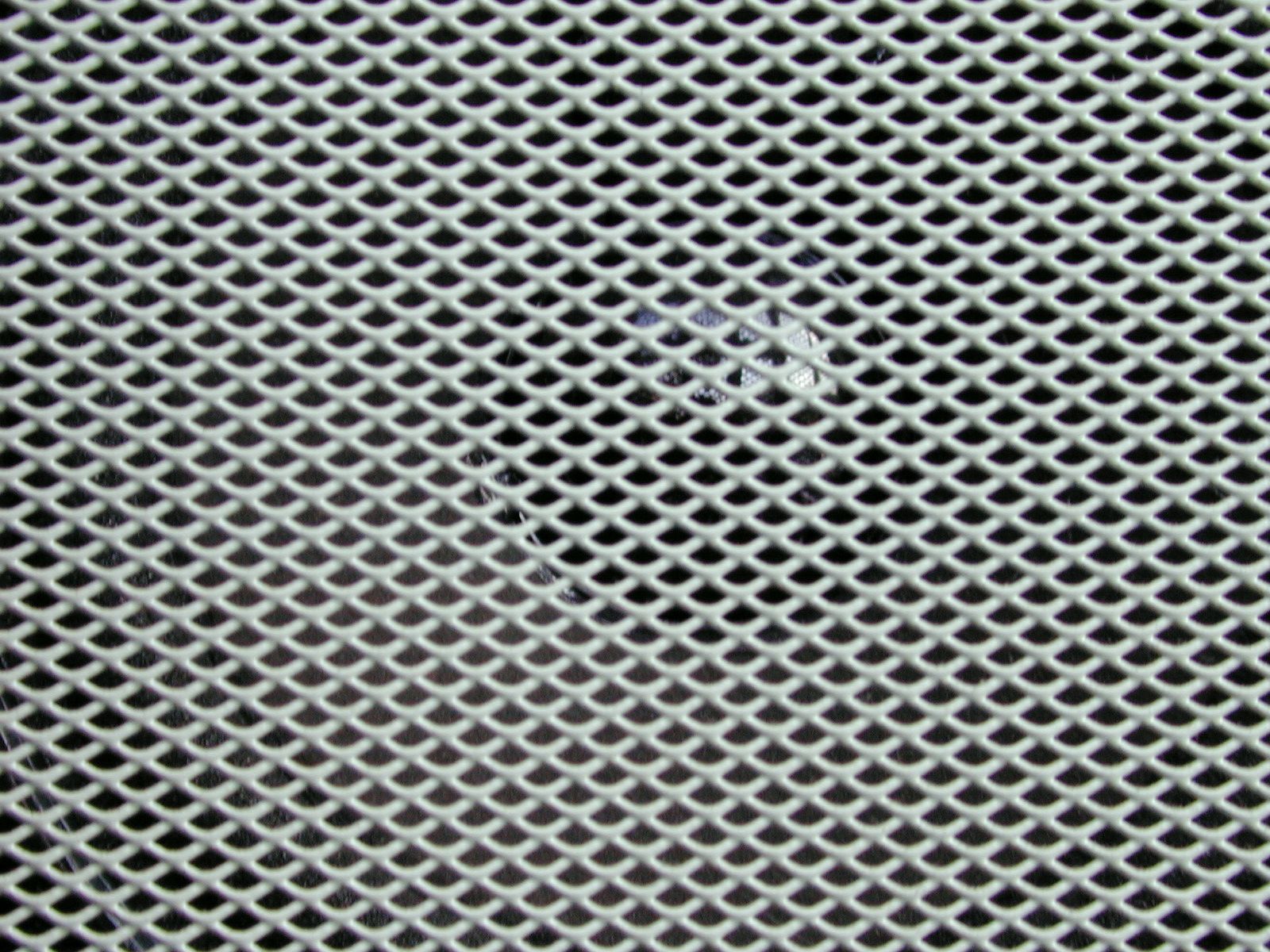 mesh grid net box speaker