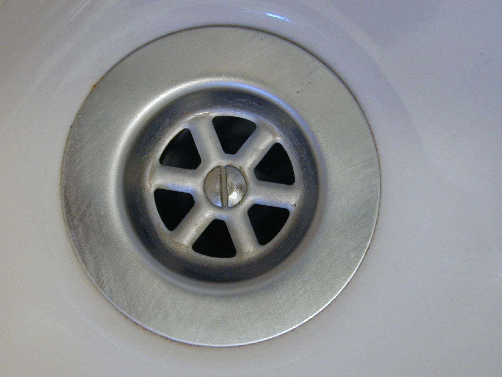 kitchen sink drain screw