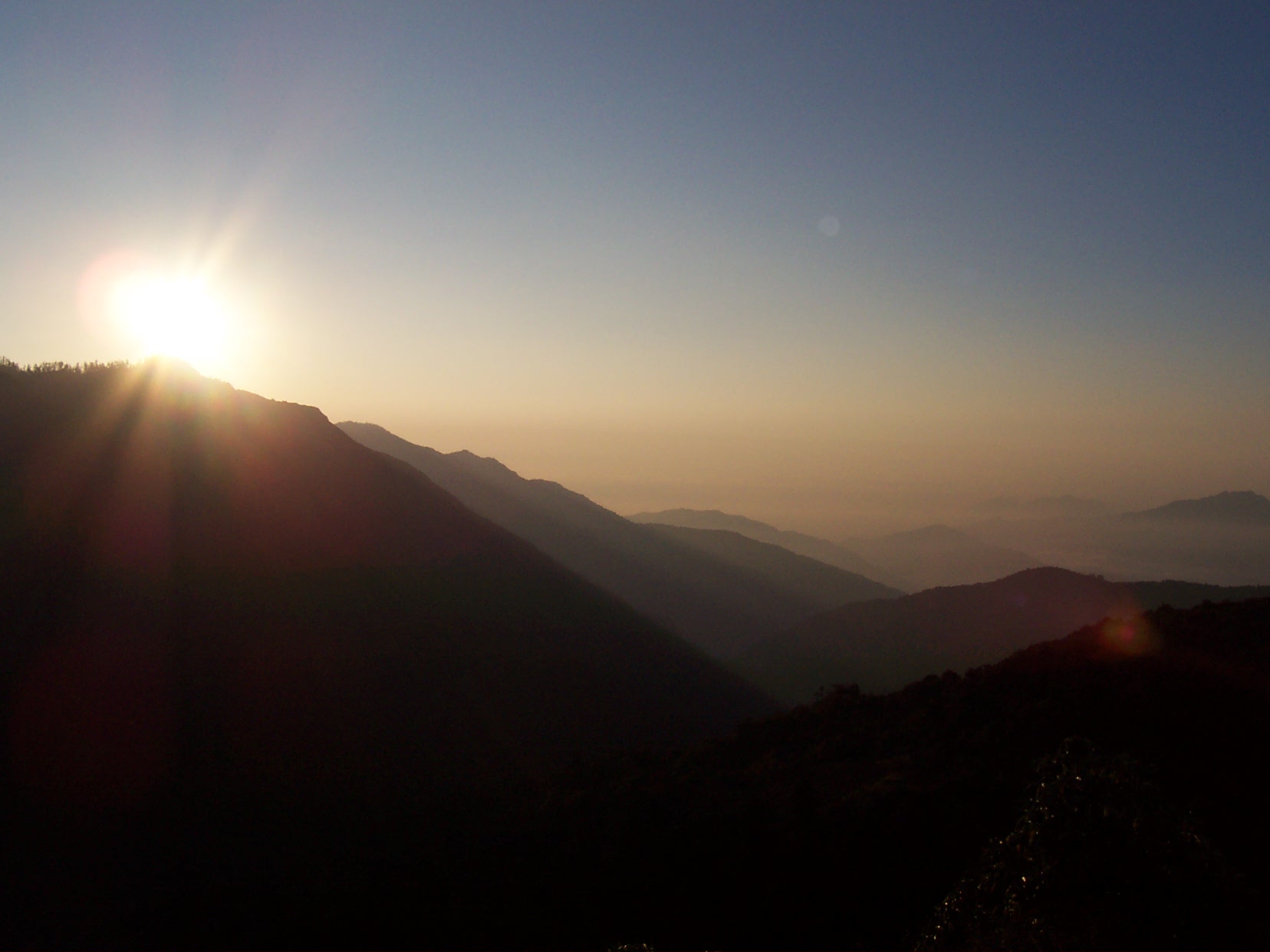 annet mountains sun yellow sunset sun rise mountain godrays god rays