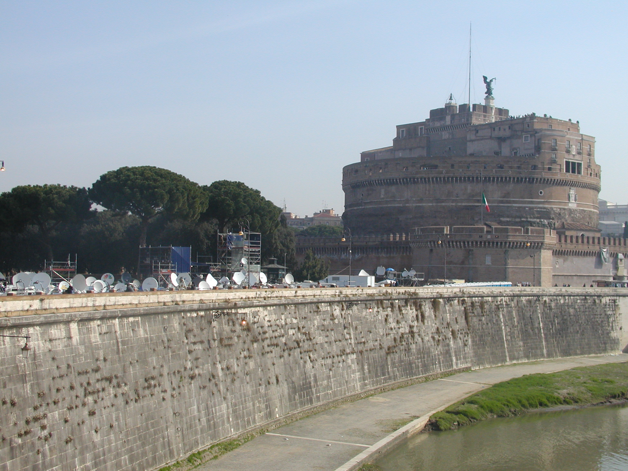 tabus rome tiber mausoleum hadrian huge