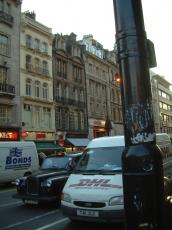 maartent street highstreet car bus van london england english cab black blackcab dhl 