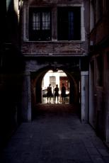architecture exteriors arch alley venice human humans silhouette portal window deadend dead-end silhouette
