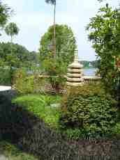 maartent Chinese asian garden zen sculpture