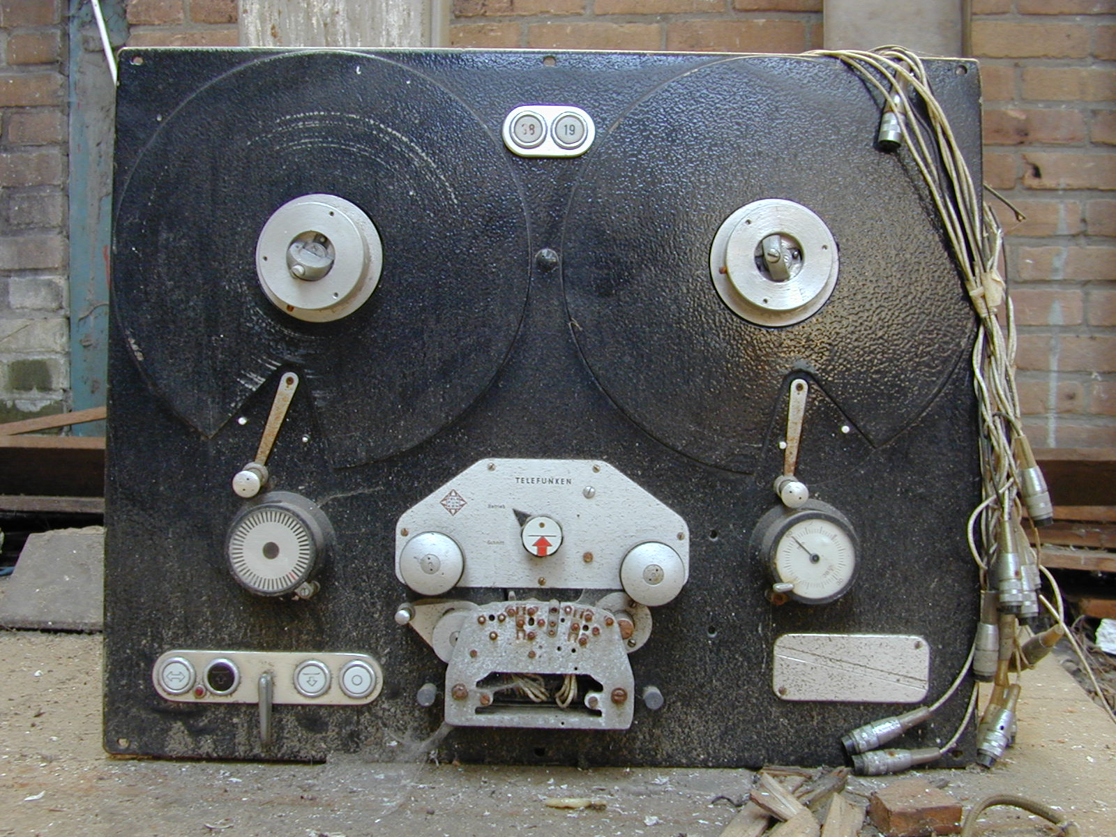 tape recorder old telefunken microphone