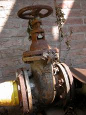 valve pipe pipes twist handle metal bolt bolts firehose