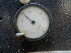 gauge mechanic mechanical meter dial pressure round