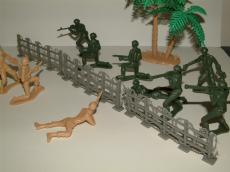 vicky shepard toy soldiers war plastic fence