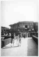 nature characters humanoids iuliana black&white b&w bw india temple crowd woman back walking girl
