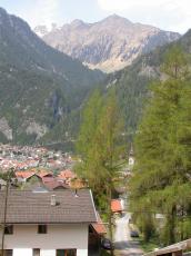 paul valley mountains village houses trees ferntrees hills nature landscapes mountainscapes alpes alpine