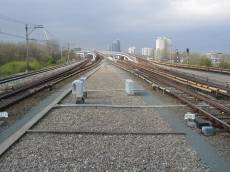 dario metro train rails railway crossroads
