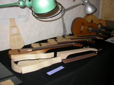 objects instruments music workplace craftmanship wood woodwork violin snareinstruments