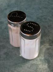 pepper salt shaker condiments food