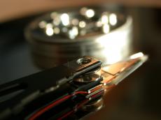objects circuits computer hd harddisc harddisk harddrive reader head drivehead macro