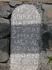 scripts grave gravestone tombstone serif handwriting mediavel mediaval