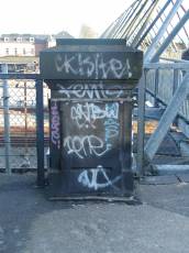 tabus pedestal pillar stone graffiti 