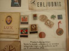 memorabilia pin pins war world worldwar two II WOII old fourties badge badges 