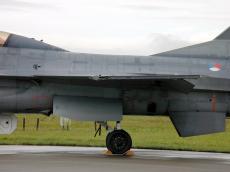 f-16 f16 fighter fighting falcon attack aircraft side