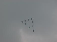 fighter righters airplanes squadron stunt stuntflying stunt-flying flying in tight formation triangle
