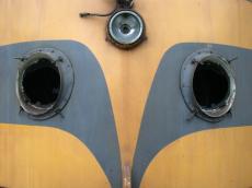 train front frontal light lights hole holes yellow grey blue lights