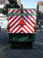 vehicles land cleaning cleaner car backside back stripes reflector red white triangle backlights taillights flashinglight