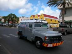 4 wheel drive car jeep grey offroad curacau Jacco