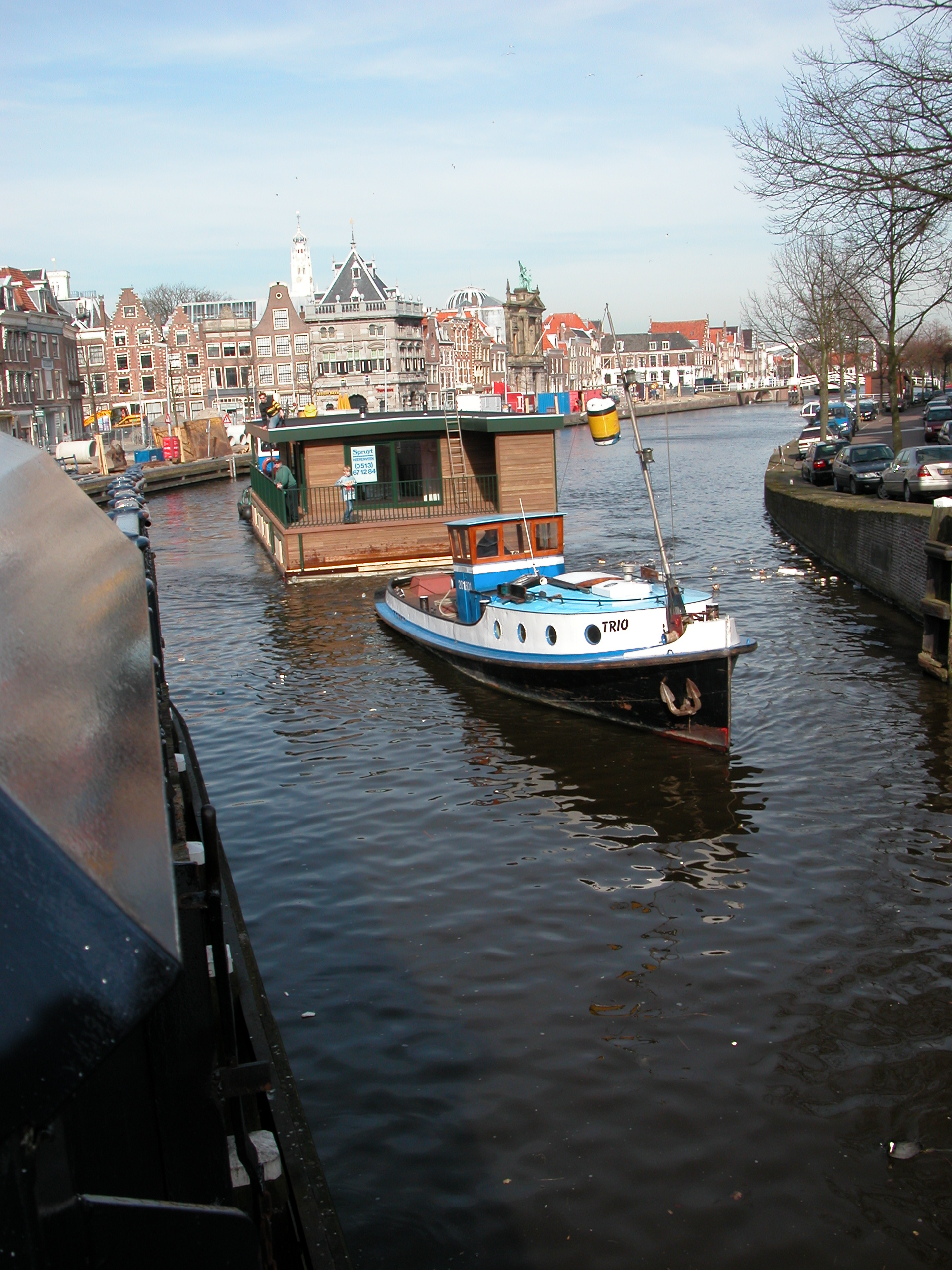 haarlem boat towing houseboat canal