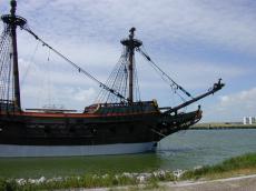 vehicles water ship boat bark sailboat voc wic batavia mast netting side wood wooden tallship rigging restauration repairs