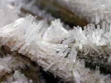 clear clear-cut limpid lucent lucid luminous pellucid translucent transpicuous unblurred crystal
ice floe glacier glare crust glare ice glaze glitter white cold