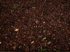 ground wood splinter splinters woodsplinters compost dense heap brown