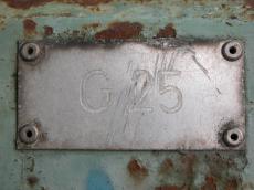 metals plate texture alumium aluminium numbers 25 sanserif typography scratch scratched scratches metal rivet rivetted rivets rectangle g