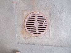 tabus drain grate fluff hairs metal