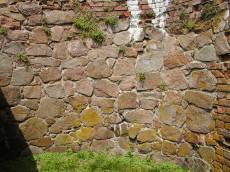 tabus wall hard stone medieval rocks