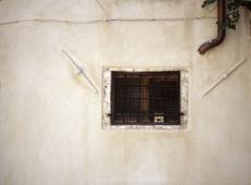 wall prison grating pipe wall plaster